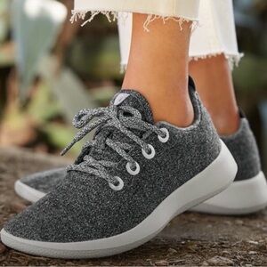 Allbirds Women's Wool Runner Natural Dark Grey Size 6